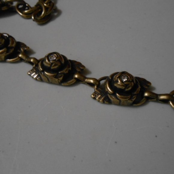Betsey Johnson Brass Toned Rose Floral Sparkly Stone Metal Chain Link Belt - Picture 9 of 16